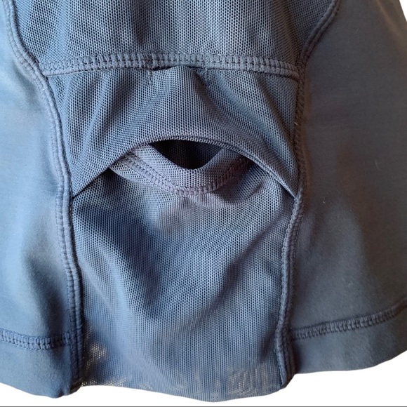 Lululemon Shelf Bra Tank Top with Criss Cross Back Size 6 in Grey - Picture 6 of 11